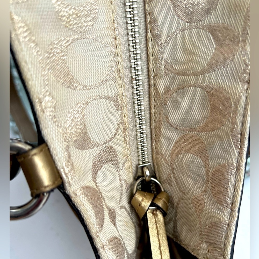Coach gold Metallic canvas and leather tote bag - Picture 9 of 10